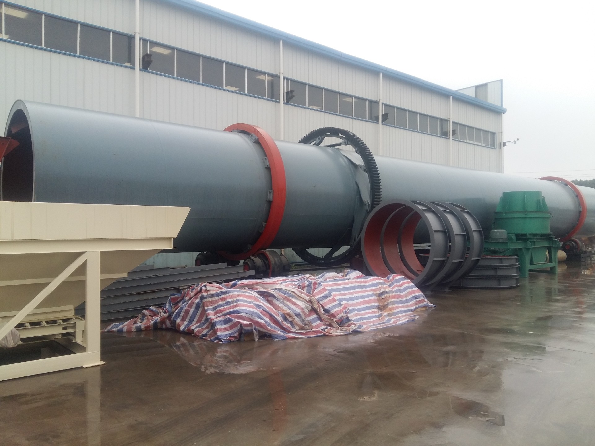 Organic fertilizer cooler