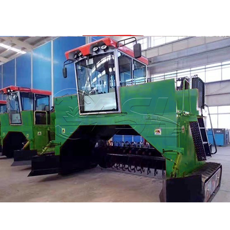 Crawler compost turner