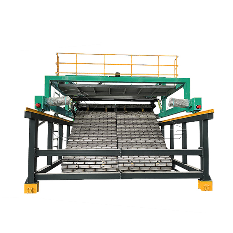 Chain plate compost turner