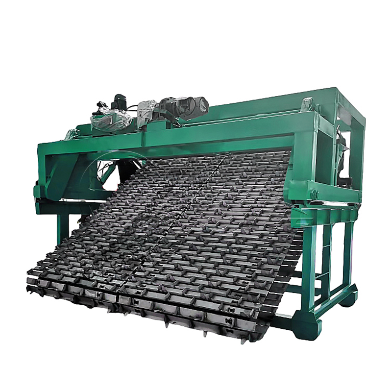 Chain plate compost turner
