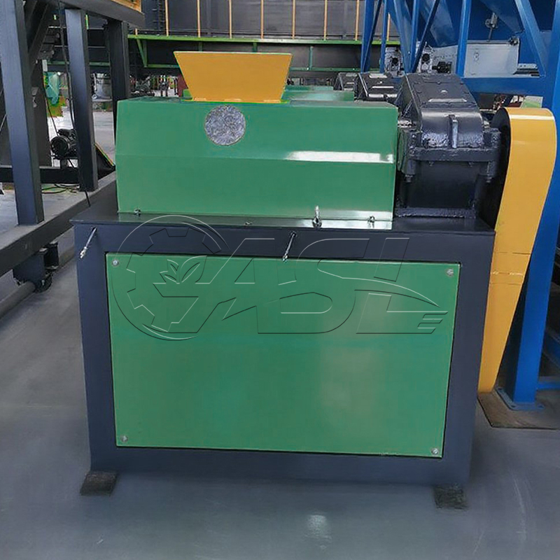 Roller extrusion granulator