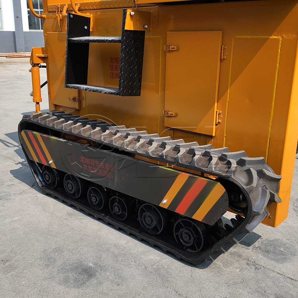 Crawler Type compost Turner